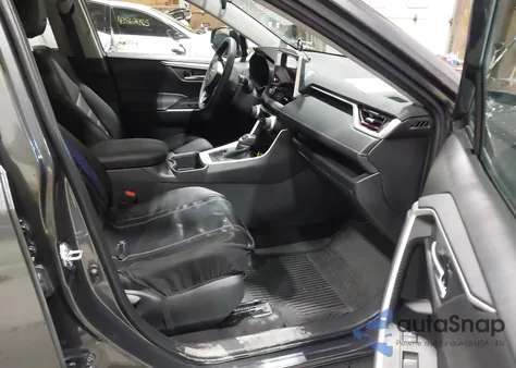 2025 Toyota Rav4 Xle Premium from USA, damaged, VIN 2T3A1RFV8SC508208